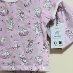 New with tags, girl's pyjamas comes with a matching drawstring bag. Size is  2-3 years.