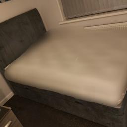 In excellent condition 4FT6 Double Side opening ottoman with matching headboard. The mattress is not included.
Selling due to colour change
Pick up only
£120 ono