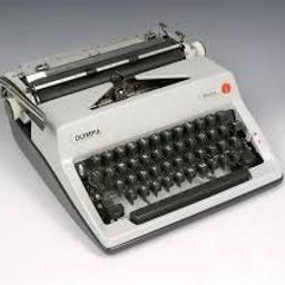 3 Schreibmaschinen noch funktionsfähig als Deko gut