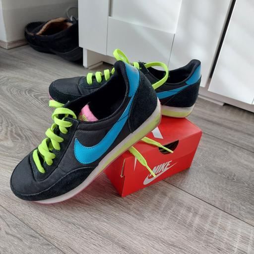 Buy & Sell Merseyside Sefton - Photos for Nike Waffle pink neon 💗 Black trainers 5.5