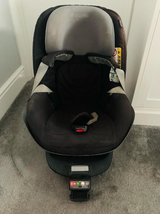 Buy & Sell West London Hounslow - Photos for Maxi cosi with isofix base