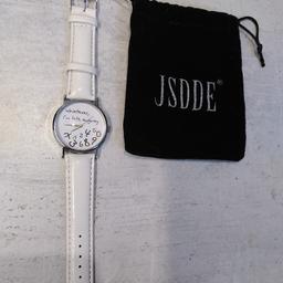 Witzige Armbanduhr für notorische Zuspätkommer - noch nie getragen, kleines Schmucksäckchen zur Aufbewahrung ist auch mit dabei