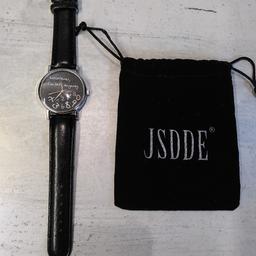 Witzige Armbanduhr für notorische Zuspätkommer, noch nie getragen, kleines Aufbewahrungssäckchen ist mit dabei