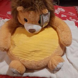 toddler lion chair, hardly used still with tags on, ideal Xmas gift