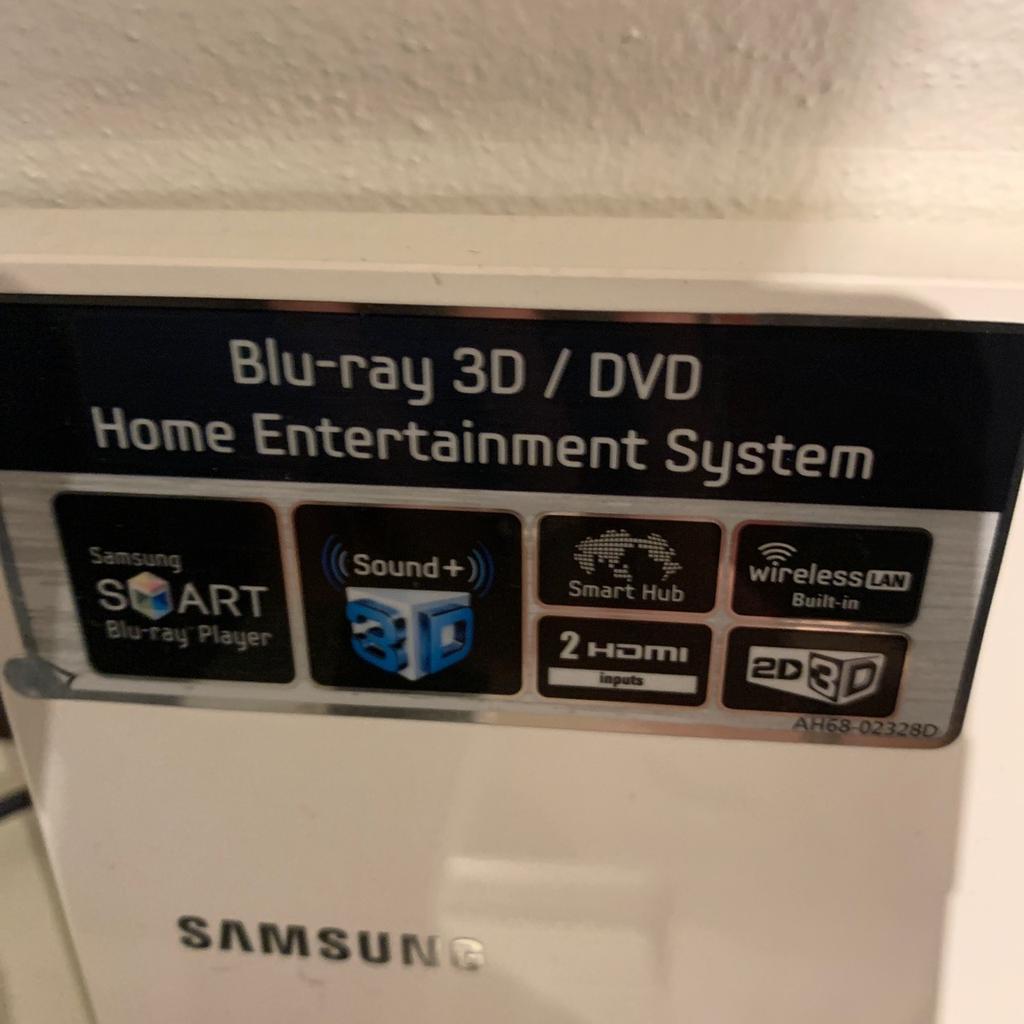 Samsung HC 2.1 Set Blue Ray 3D/DVD Set (1 große Box, 2 Standboxen, Blue Ray DVD Player)