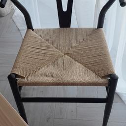 beautiful wishbone chair
metal frame with woven seat

the one you will recieve is brand new in the box and will need assembling. 

gorgeous chair paid £190 for it and hoping to recoup some of the money back.