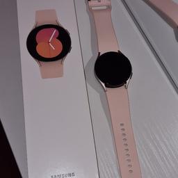 This watch is the 4G version meaning you can purchase a line at £5per month with O2 or another provider and use the watch when your phone is not even next to you, it takes calls, what's app messages including voice messagesi

◇Rose gold face
◇Black and pink Samsung original straps in size S/M including box for black strap RRP £30
◇Box included & charger

RRP £289.97