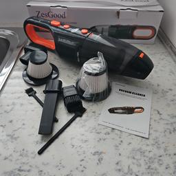 Wet/dry hand-held cordless vacuum cleaner with 2 spare filters, 2 cleaning brushes and 3 attachments.
