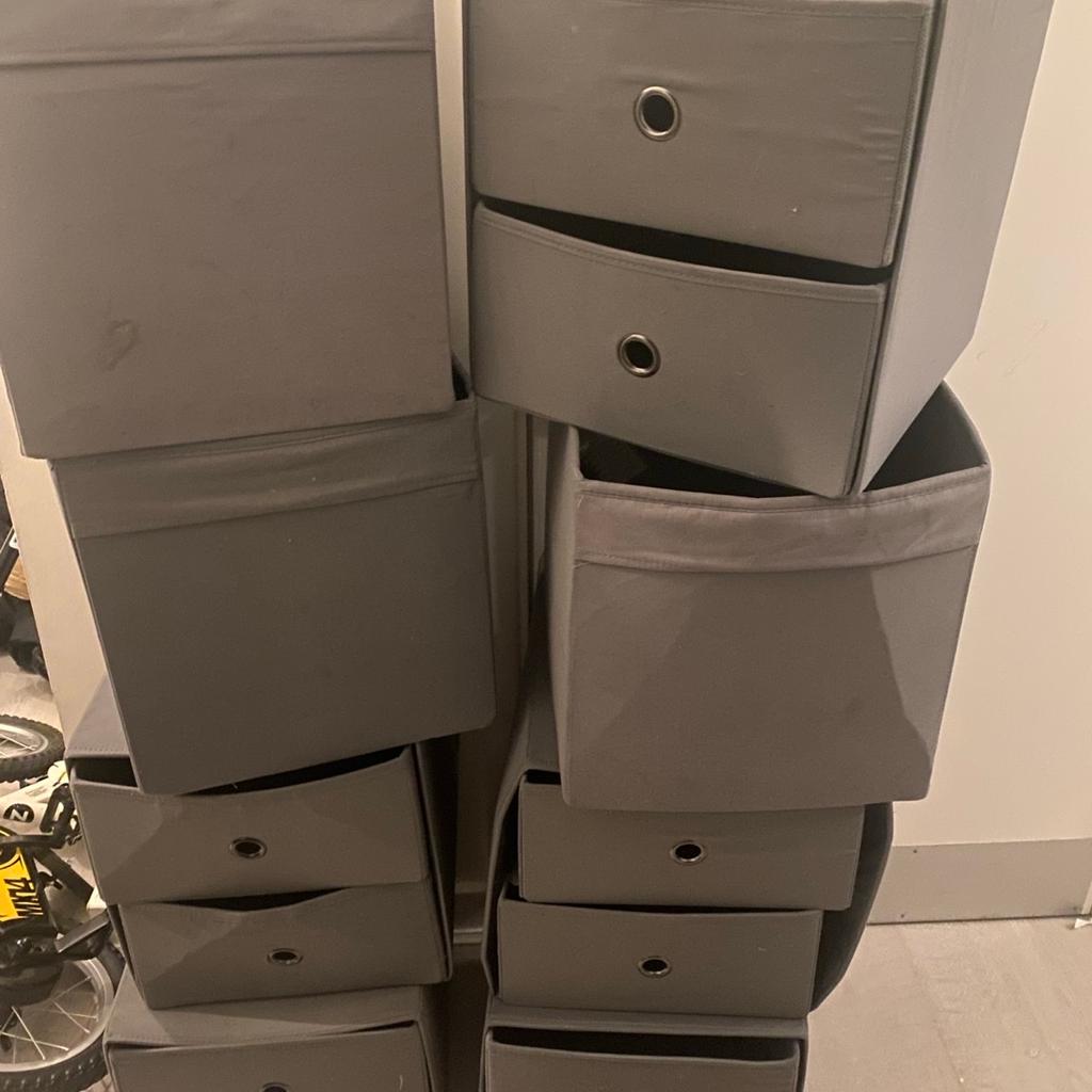 Ikea kallax storage unit boxes bundle in NW1 London für 10,00 £ zum