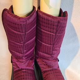 Ladies burgundy snow boots duck boots uk4 superb condition 1st 2c will buy. Mountain Warehouse. See photos for condition size flaws materials colour etc. Cash on collection or post at extra cost which is £4.55 Royal Mail. I can offer try before you buy option but if viewing on an auction site, if you bid and win it's yours. I can offer free local delivery within five miles of my postcode. Listed on five other sites so it may end abruptly. Don't be disappointed. Any questions please ask and I will answer asap.  Warehouse. Extra large side strap fastening.