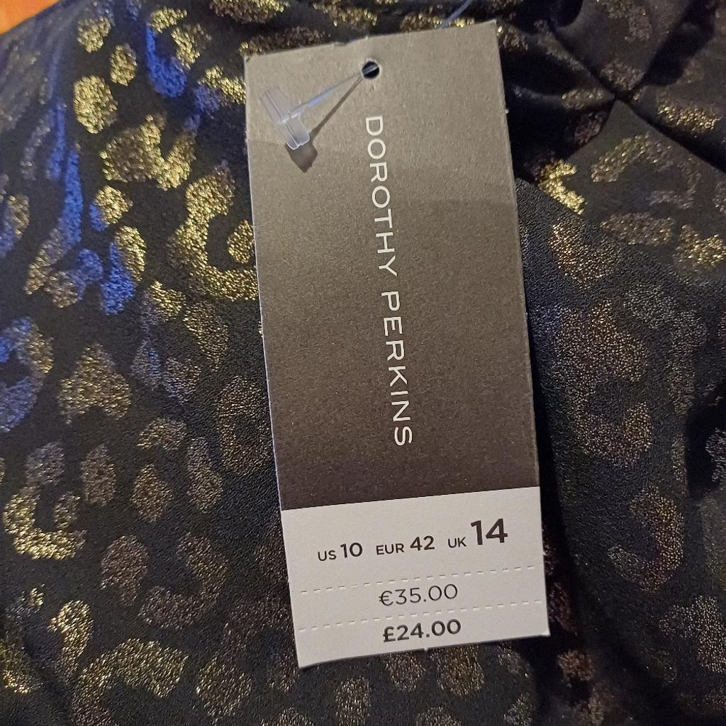 Dorothy perkins ladies top in size 14 bnwt this does have shoulder pads