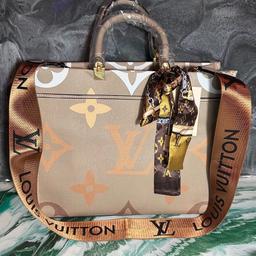 LV bag
Great quality also available in white
Comes with dust bag
Delivery will be tracked
Perfect for a Christmas gift