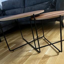 Couchtisch Holz Rund 2er-Set Akazie/Schwarz

Durchmesser großer Tisch: 57cm, Höhe 45 cm
Durchmesser kleiner Tisch: 42cm, Höhe 40,5 cm

Neupreis: 250 Euro

wird wegen Umzug verkauft