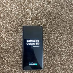 Samsung Galaxy S10 128 GB for sale.

Phone is in good condition, has slight scratch on the front and back but both are barely noticeable. Comes with charger.

Message me if you have any questions.