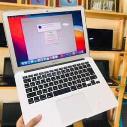 Apple MacBook Air 2015
Intel Core i5 
8Gb Ram and 128Gb SSD 
13" 

Running the latest Monterey OS
Comes with charger and box

price negotiable 

Collection From Leeds
Thankyou