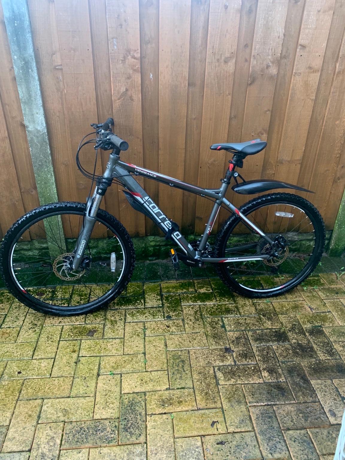 Used carrera best sale mountain bike