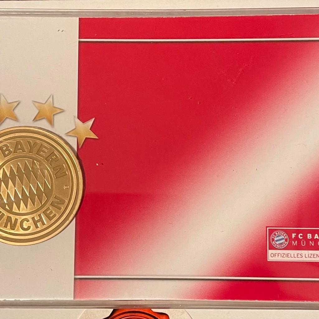 FC Bayern München - Das Double 2014
Blister mit Medaille 🥇
Echtheitszertifikat, Nr. 548 von 1.900
Daten Medaille:
Kupfer, vergoldet, 32 g
Ausgabejahr: 2014
Durchmesser: 40 mm
Polierte Platte

Versandkosten: € 1,60

Bezahlung nur per Überweisung 🏦
