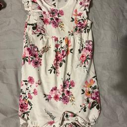 Young girls top
Age: 1/5 - 2 years
Collection from Walsall WS1

LOTS MORE CLOTHES FOR SALE