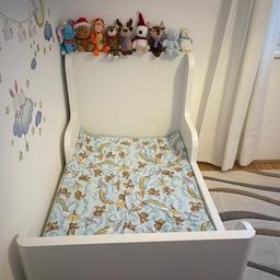 Kinderbett von Ikea 
Wurde gekauft aber NIE drinnen geschlafen! Verkaufe es mit Matratze.

Nur Selbstabholung!

Der Preis war bei 219€
Ich verkaufe es für 150€!!