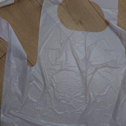 a pack of 50 disposable aprons
can be used for arts and crafts washing etc protects your clothes.
I have 2 sealed packs
and 1 open with about 40 in ot
make me an offer if you want more than 1 pack or if you want the open pack