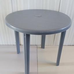 🔹️Round 4 seater plastic table

🔹️Ex display

🔹️Size H72, diameter 88.5cm

🔹️40mm parasol hole