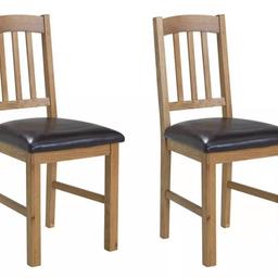 🔹️Pair of solid oak slatted dining chairs

🔹️New

🔹️Size H91, W44, D50cm

🔹️Oak frame with oak legs

🔹️Faux leather seat pad

🔹️Max user weight 110kg