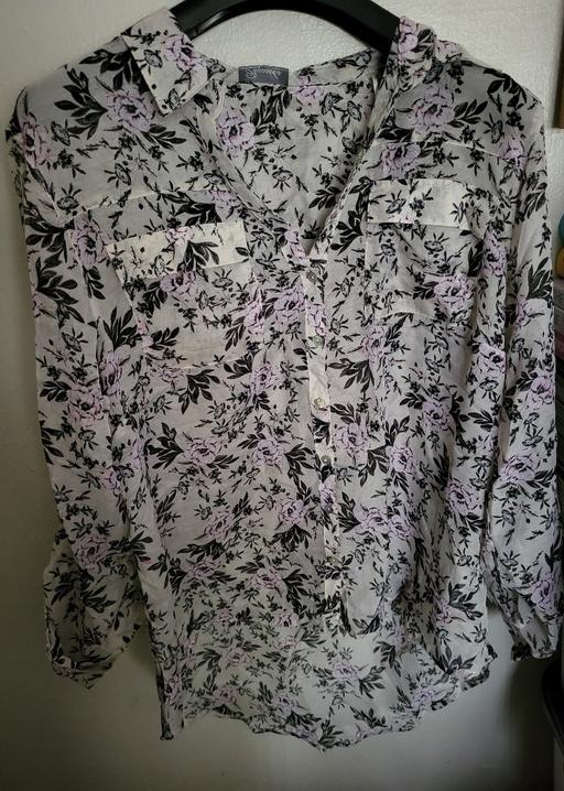 Buy & Sell Nottinghamshire Broxtowe - Photos for Floral blouse