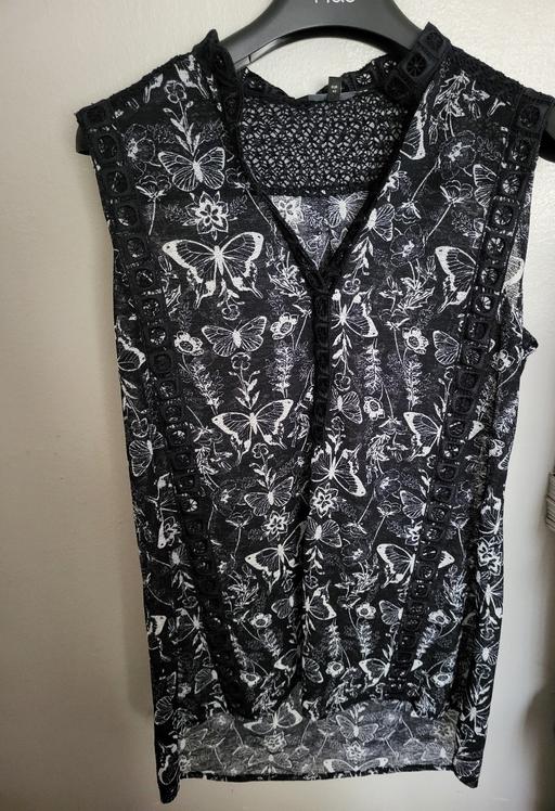 Buy & Sell Nottinghamshire Broxtowe - Photos for Butterfly Vest Blouse