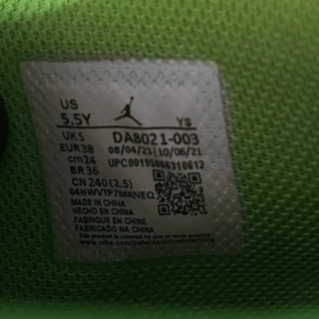 Nike Jordan Aura
Black & Green
UK 5
Selling as outgrown them