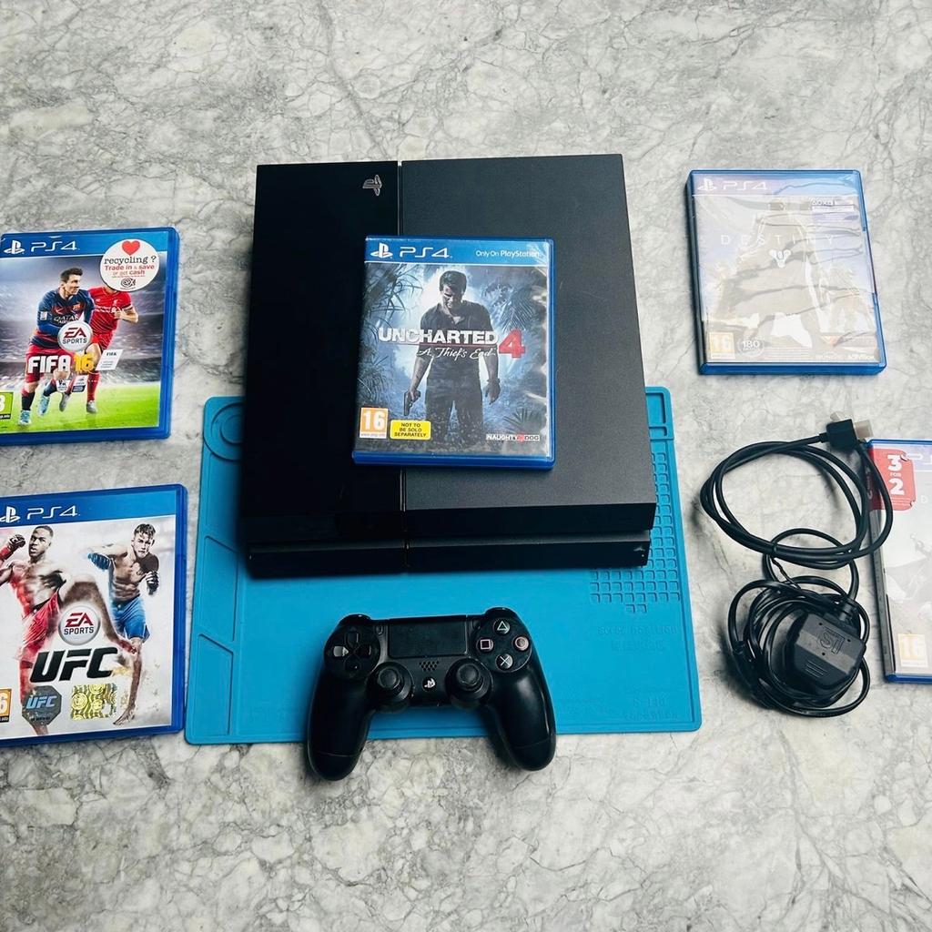 PlayStation 4 Bundle Games PlayStation 4 Controller. Includes a DualShock 4 controller which is also in fully working condition. Includes some a nice range selection of games too. Please get in touch have a few other bundles available on my profile so please have a look.