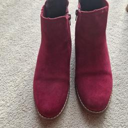 Brand new in box Ladies Hush Puppies Bordo Maddy ankle boots. Burgundy suede leather dealer boot. Cosy fleece lining with memory foam insole. Inside zip and elastic side. Flexible hard wearing TPR sole.