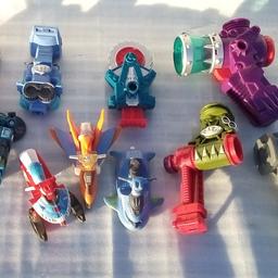 Job lot toy accessories.

No time to check & value each but would be great to add on to existing toy box.  Various to play with including Justice League periscope.  The other may belong to the rocket & figures I have listed separately.