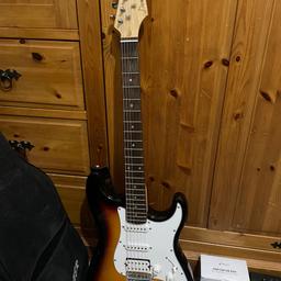 Hardly used. Didn’t learn how to play. All pieces included and working. 

Comes with:
Guitar bag
Mini amp
4 picks
Spare strings 
String adjuster 
+ more 