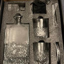 Brand new whisky decanter gift set ideal Christmas present for DAD includes decanter, two glasses, whisky stones, tongs and coasters.