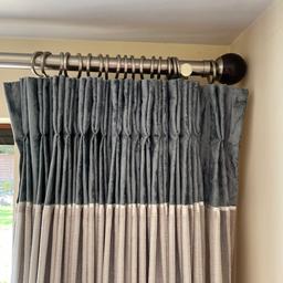 1 single good quality curtain stretching across patio door, with 28cm top contrast band, premium lining.
Main fabric stripe Voile, satin piping,
machine washable
W 2.20m H 2.15m
Collection only 