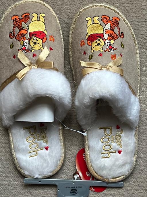 Buy & Sell South West London Kingston upon Thames - Photos for Winnie the Pooh slippers