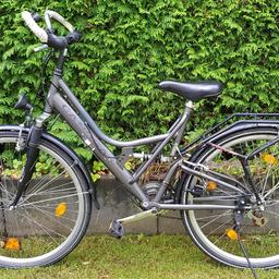 Verkaufe ein Fahrrad der marke Canoga 28 Zoll.
Das Fahrrad fährt sich gut
alle Gänge funktionieren
hinten schlauch ist neu