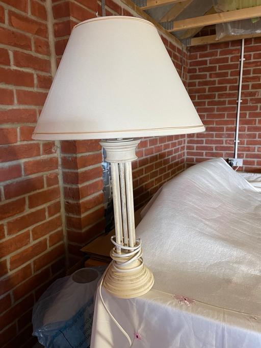 Buy & Sell Essex Rochford - Photos for Stone effect lamp