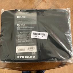 Verkaufe Tucano Second Skin New Elements Neopren Hülle für 30,5 cm (12 Zoll) Apple MacBook schwarz, Zustan NEU, Neupreis 23,21 Euro