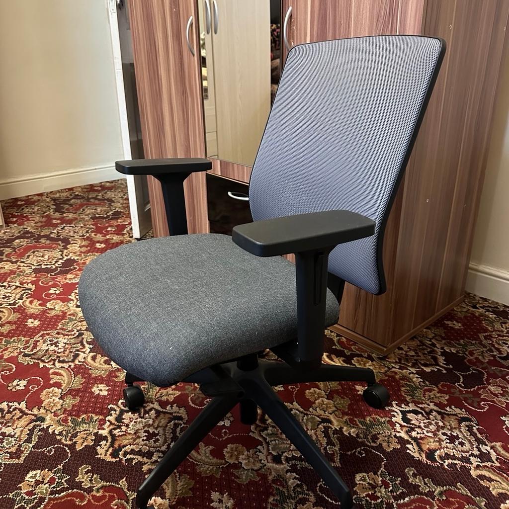 Office chair
Excellent condition
Very comfortable
Open to offers
Pick up only
Cash on collection