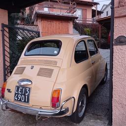 Dieser Alte Fiat L ist momentan in Italien Nähe Como.
 Es ist alles Original!
Momentan hatte das Auto 3 Besitzer.
WICHTIG: DIE KUPPLUNG IST EBENFALLS ORIGINAL, DAS HEISST die KUPPLUNG IST NICHT SYNCHRONISIERT!
Wird häufig benutzt!
Ich kann bei Interesse mehrere Fotos/Videos zukommen lassen.
Das Auto fährt einwandfrei.
Dach kann man auch aufmachen(im Sommer z. B.)
Preis ist verhandelbar, bei Fragen/Interesse einfach melden!