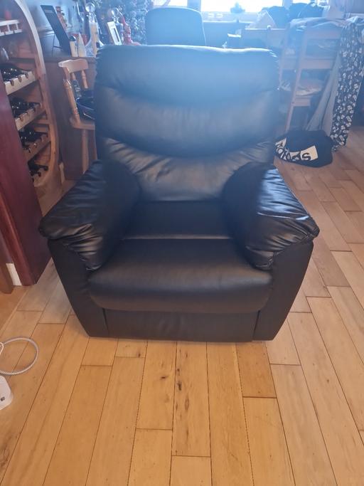 Buy & Sell Suffolk Ipswich - Photos for reclining leather chair