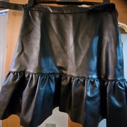 Girls #riverisland PU Leather frilled bottom rara #skirt 

Size: 13-14 years (better suited to age 11-13 years)
Colour: Black 

Condition: in very good #likenew condition. Only worn 2-3 times and still looks great! No flaws or imperfections