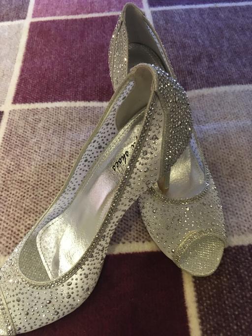 Buy & Sell West Midlands Dudley - Photos for Silver sparkle high heeled slip on shoes