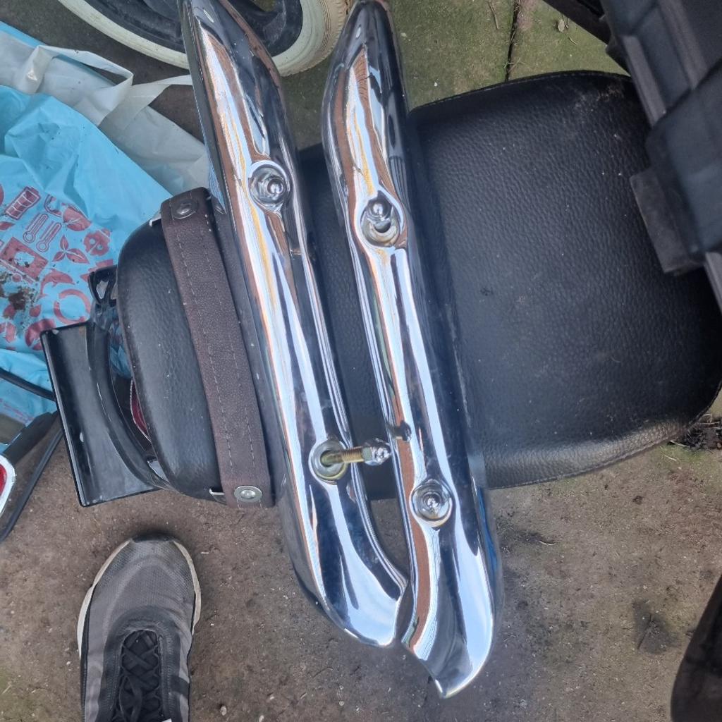 15 quid takes the lot want them out the way

For sale

Hyosung GV125 GV250 Aquila parts (off a 2016)

Rear mudguard with brake light and 8nd8cators/bar (no wiring, brake light will want gluing back in)

Chrome frame covers

Pillion seat