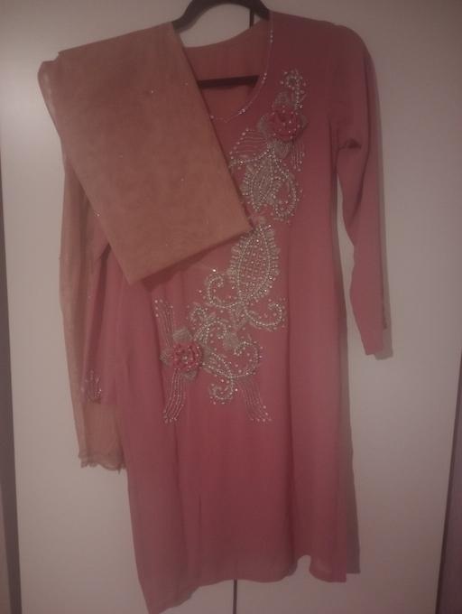 Buy & Sell West Midlands Birmingham - Photos for Pink Rhinestone Shalwar Kameez Fits Size 8