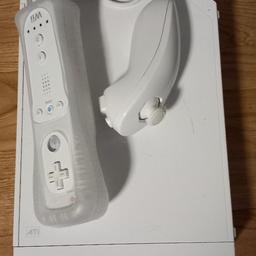 nintendo wii  mit 1 controller usw  
1x donky kong country returns