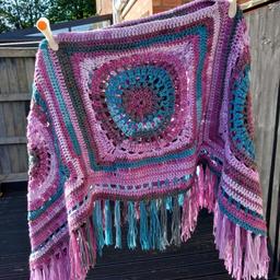 ladies poncho/shawl like new one size purple/multi.  Denton m34