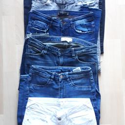 Damen Jeans Paket
bestehend aus:

MANGO
Schwarz / Blau / Weiß

ZARA
Hellgrau / Dunkelblau

H&M
Blau

Einzelpreis 4€