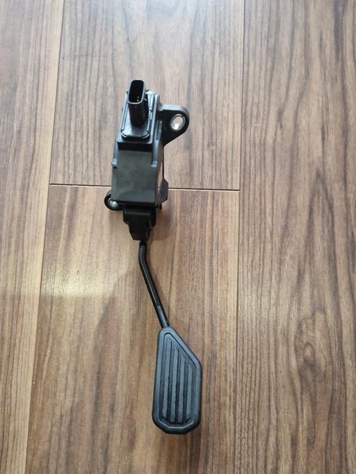 Vehicles East London Leyton - E15 - Photos for Accelerator pedal Part number 78110-0d140